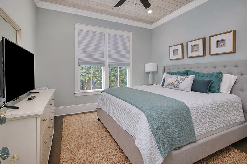 Primary king bedroom downstairs - Seaside Retreat