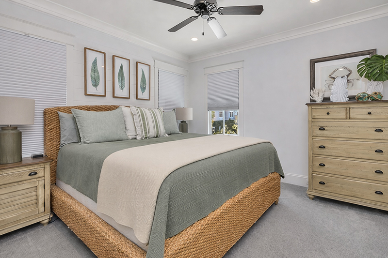 Upstairs king bedroom - Seaside Retreat